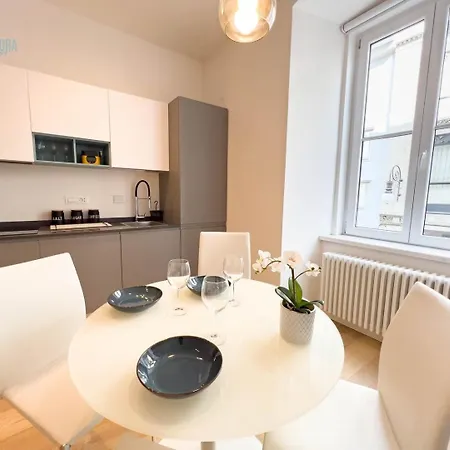 Imbriani 4c Tirabora Short Rent 公寓